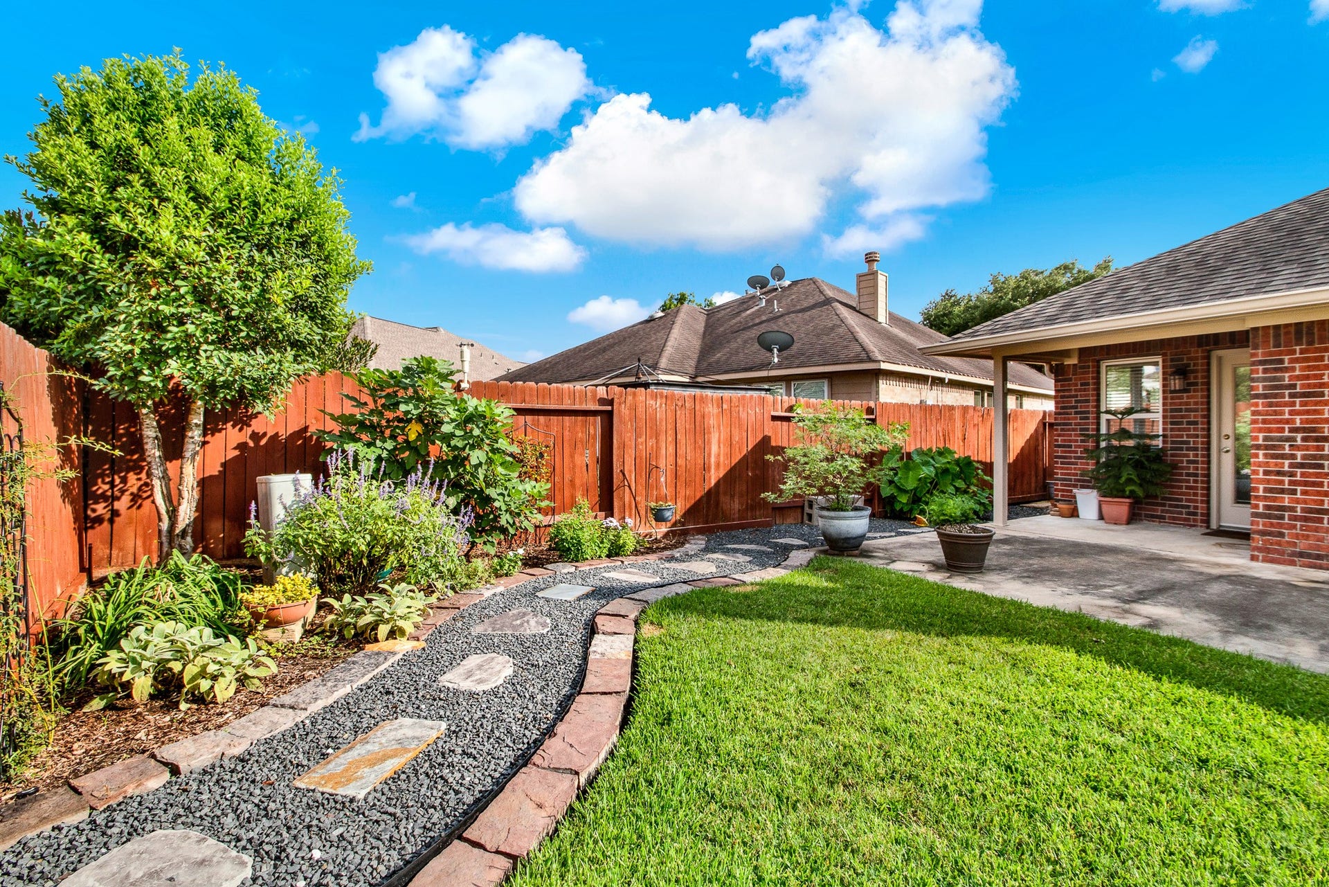 9226 Fernwillow Drive, Spring, TX 77379
