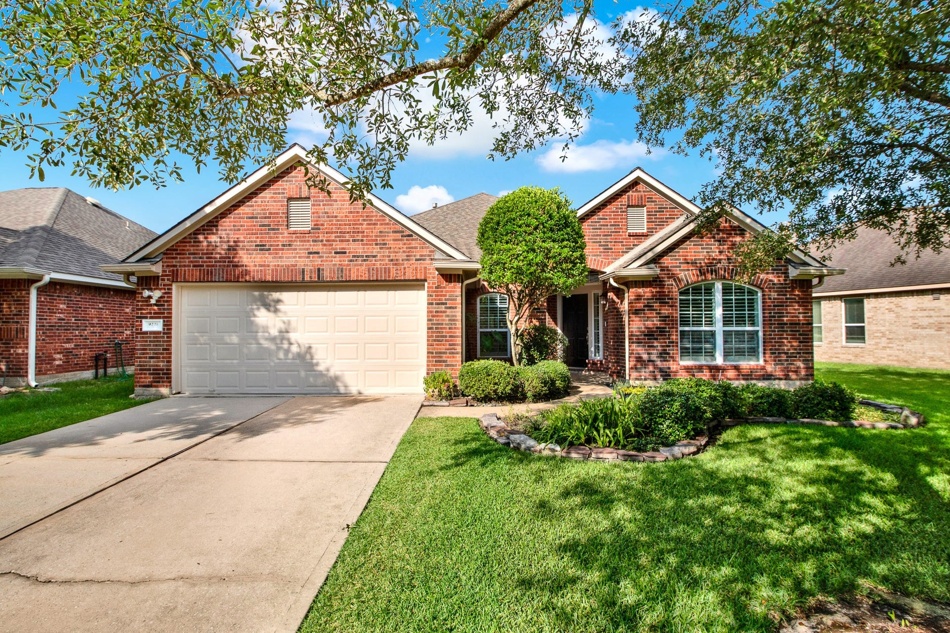 9226 Fernwillow Drive, Spring, TX 77379