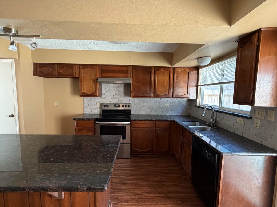 Property photo for 2535 Coopers Post Lane, Sugar Land, TX