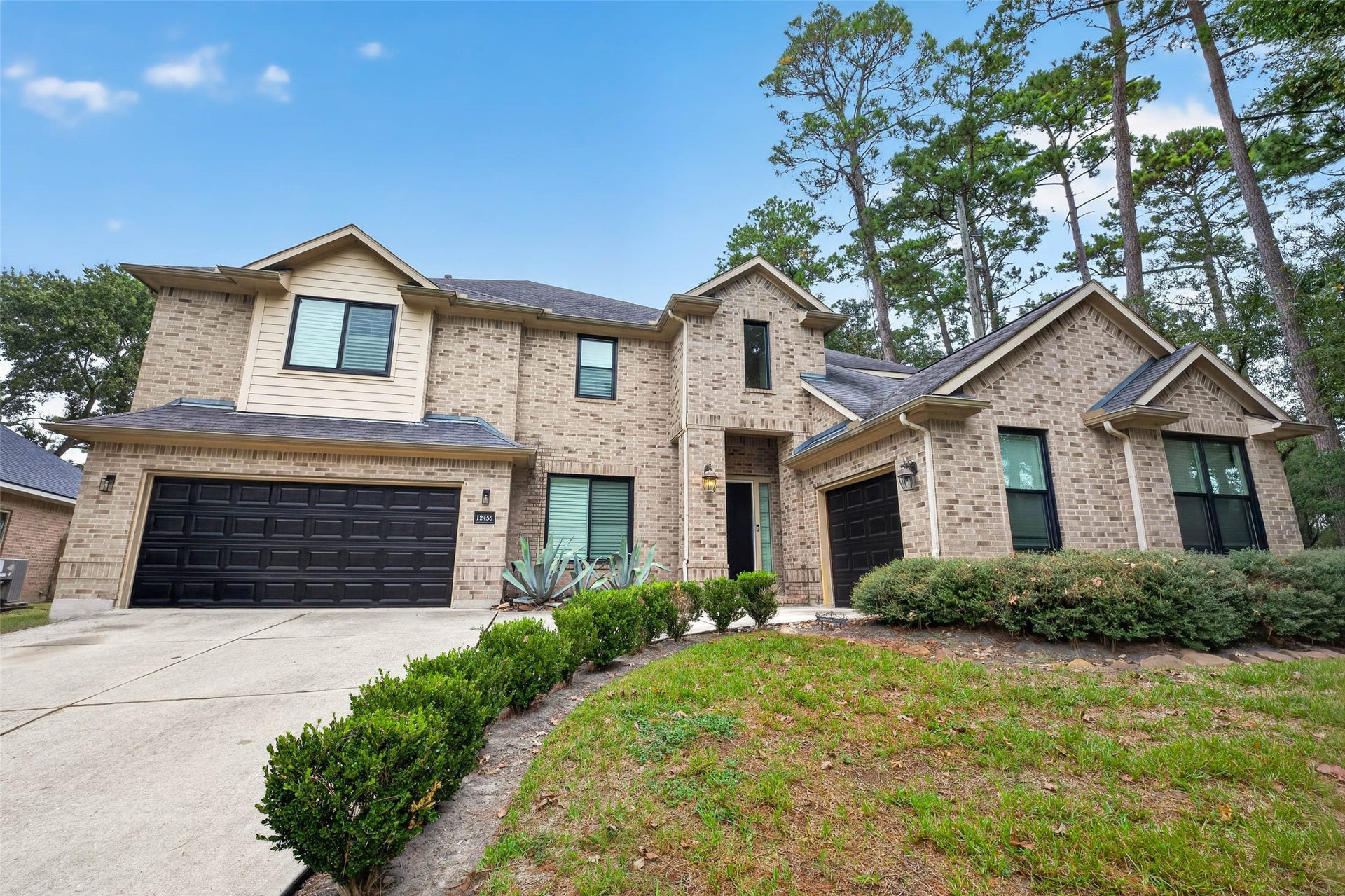 12455 Cedar Breaks Court, Humble, TX 77346 This home has everything you need including a 3-car garage.