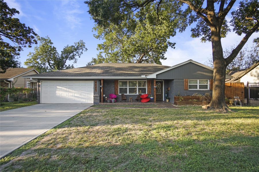Property photo for 9928 Westview Drive, Houston, TX