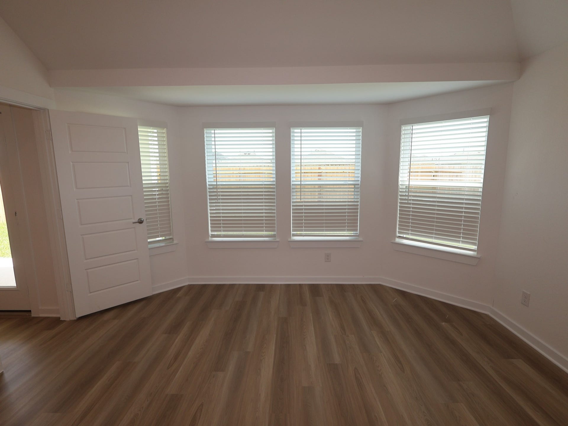 1058 Garnet Star Drive, La Marque, TX 77568 1058 Garnet Star Drive, La Marque, TX 77568