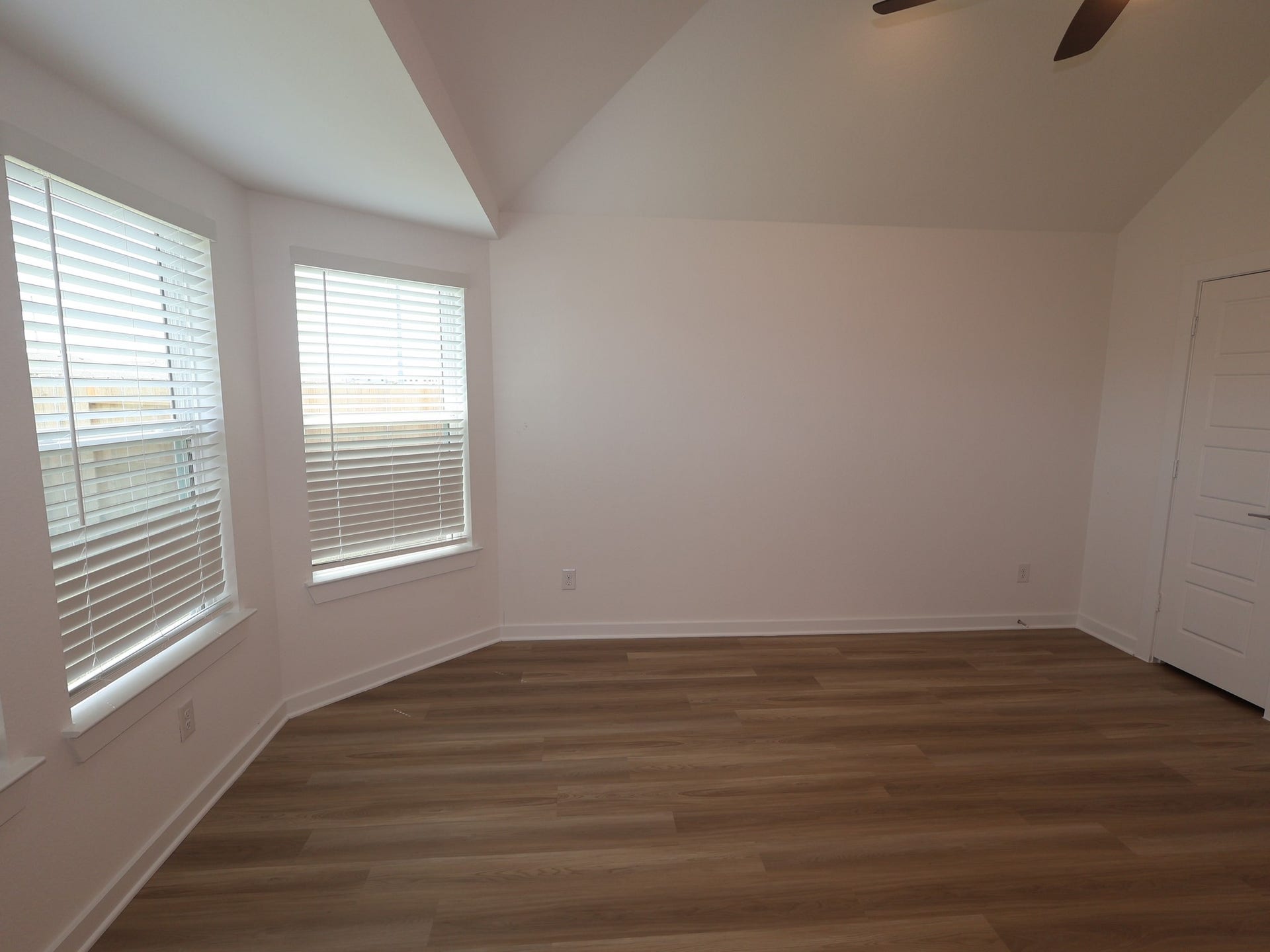 1058 Garnet Star Drive, La Marque, TX 77568 1058 Garnet Star Drive, La Marque, TX 77568