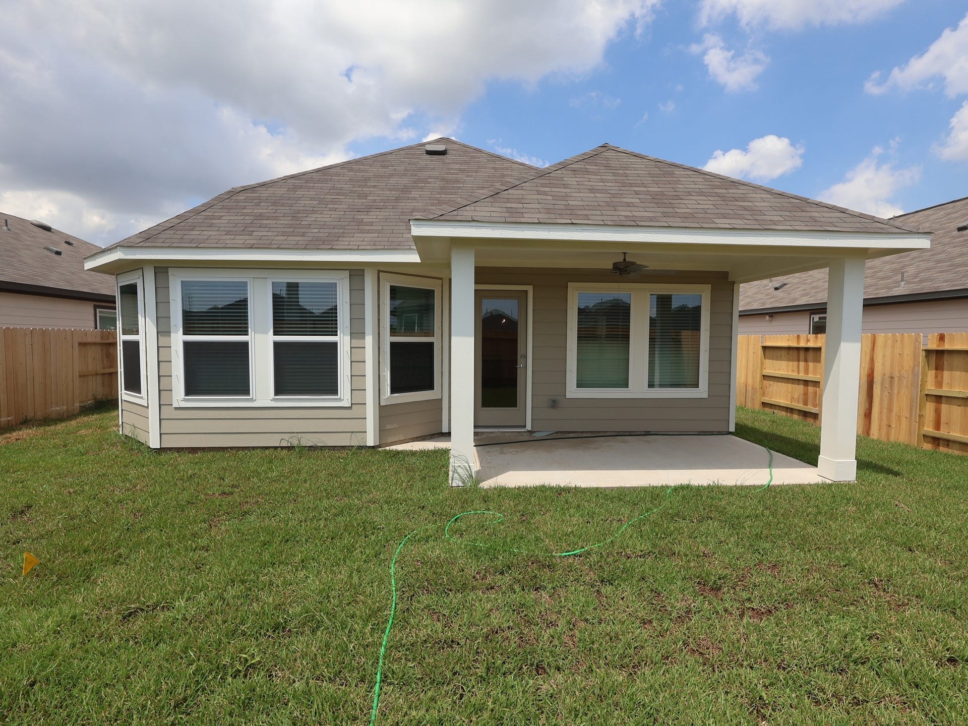1058 Garnet Star Drive, La Marque, TX 77568 1058 Garnet Star Drive, La Marque, TX 77568