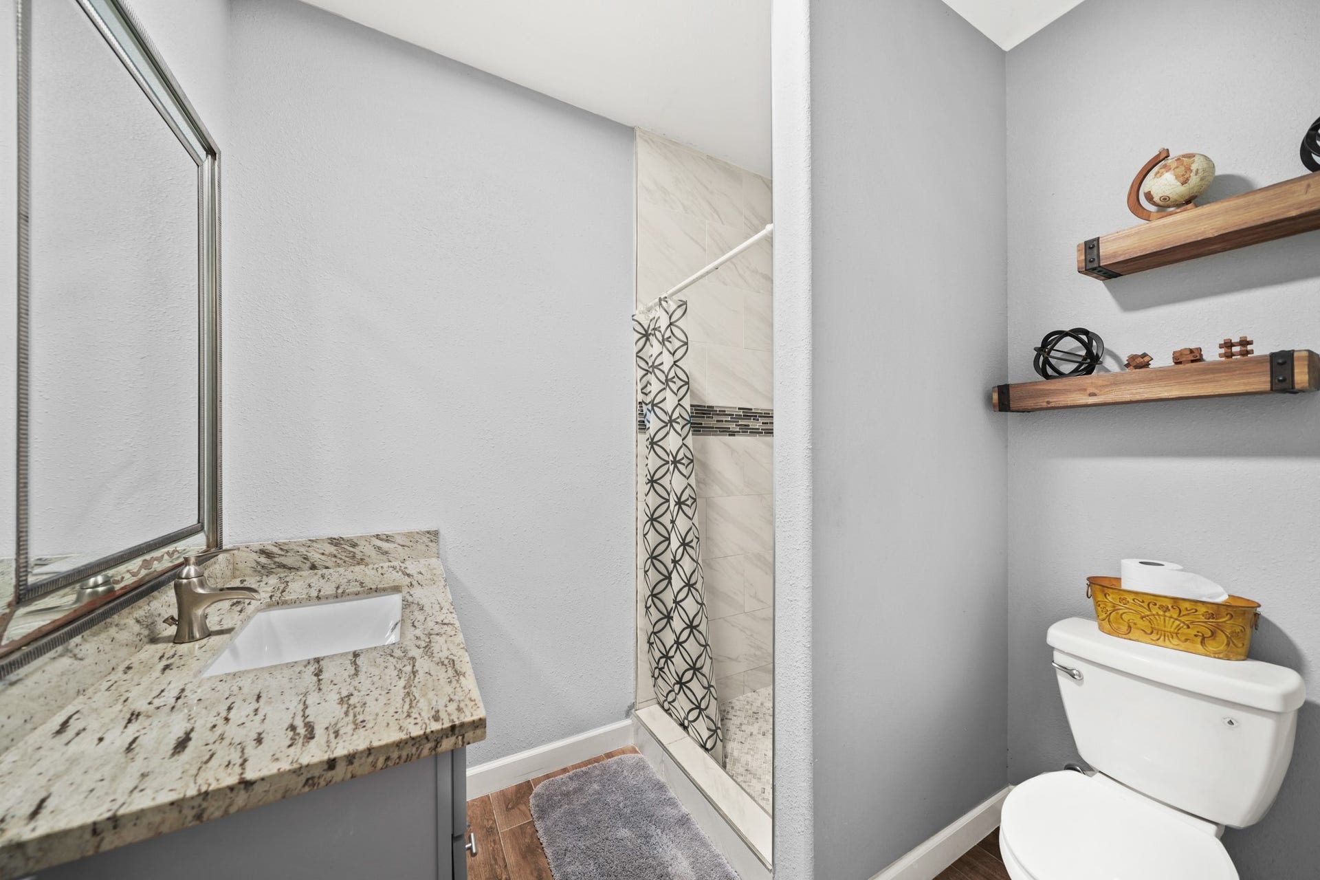 11021 32nd Street, Santa Fe, TX 77510 Secondary Bathroom 2: Shows the additional full bath finishes