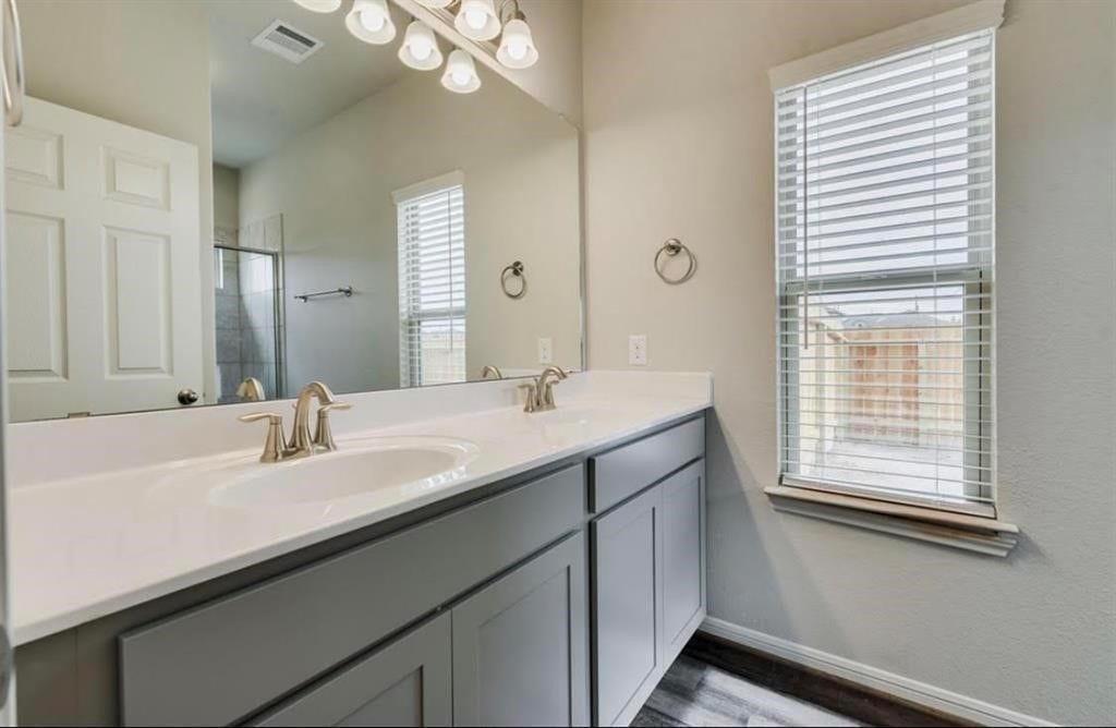10438 Junction Peak Drive, Rosharon, TX 77583