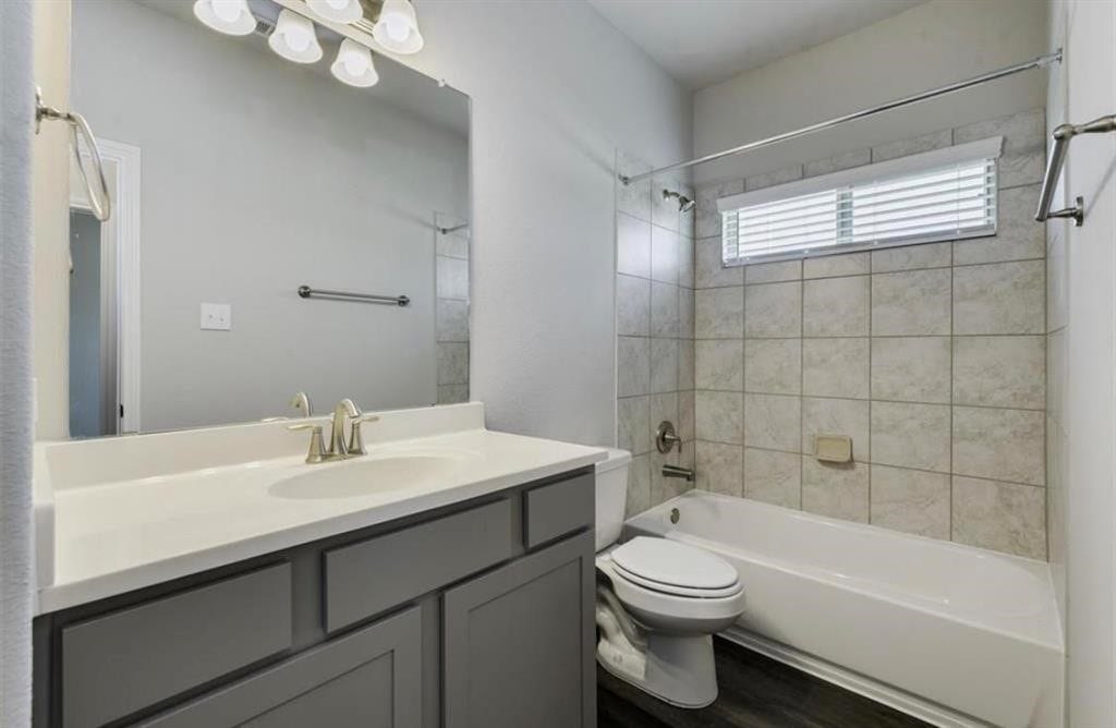 10438 Junction Peak Drive, Rosharon, TX 77583