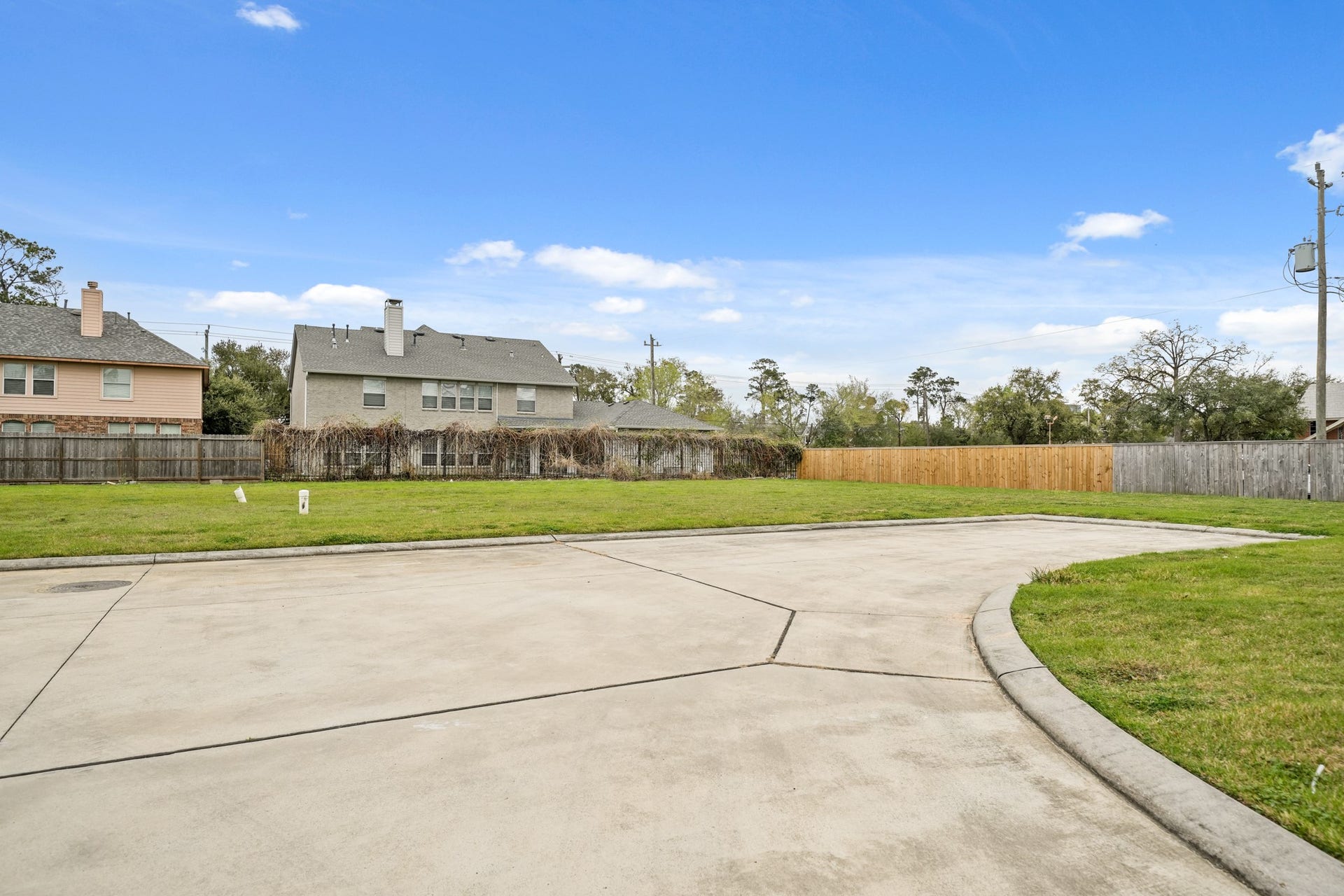 7903 S Villa Circle, Hilshire Village, TX 77055 7903 S Villa Circle, Hilshire Village, TX 77055