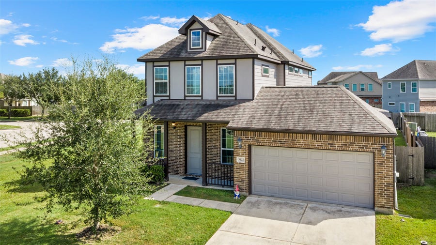 Property photo for 3221 Pepper Stone Court, League City, TX