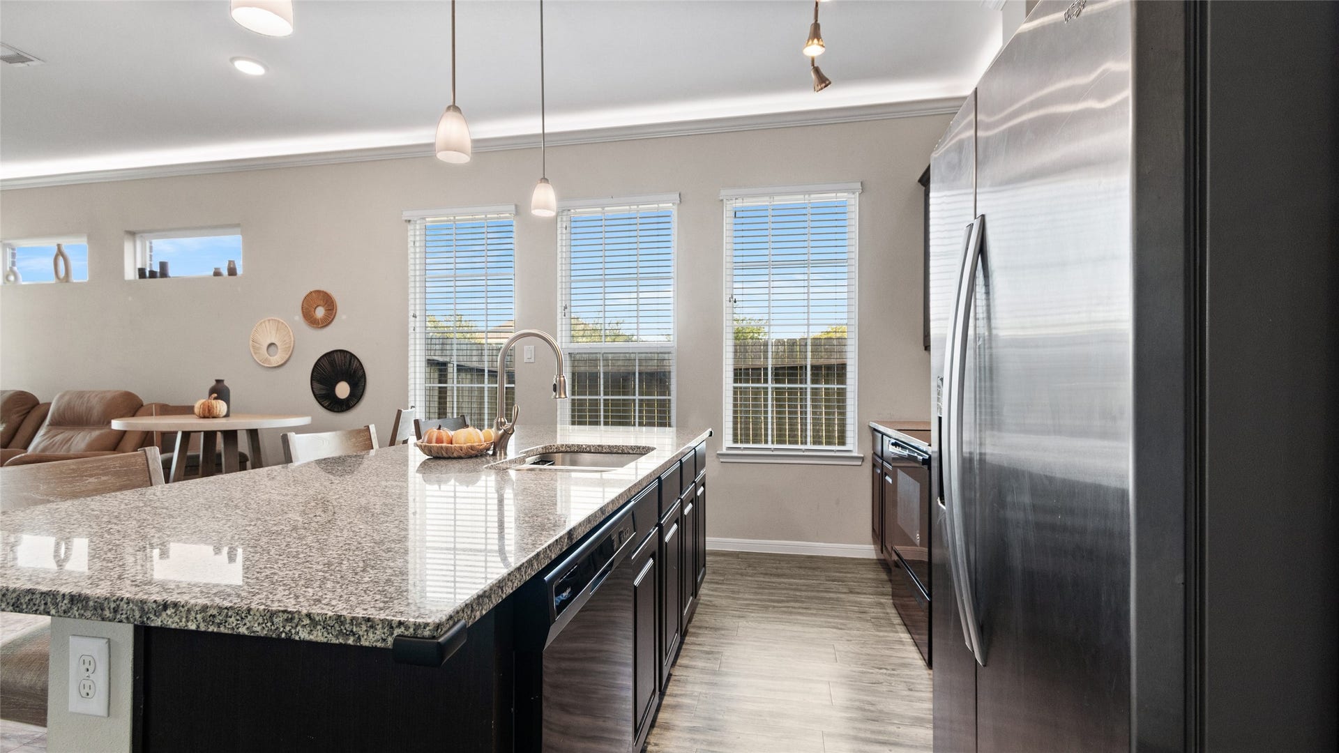 3221 Pepper Stone Court, League City, TX 77539 3221 Pepper Stone Court, League City, TX 77539