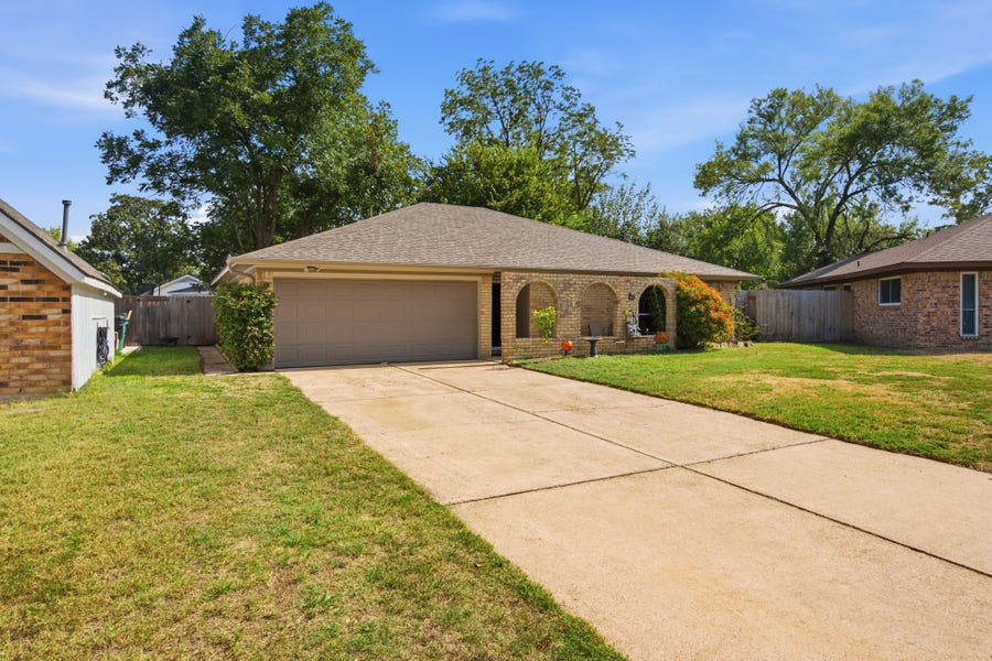 Property photo for 9218 Landwood Drive, Houston, TX