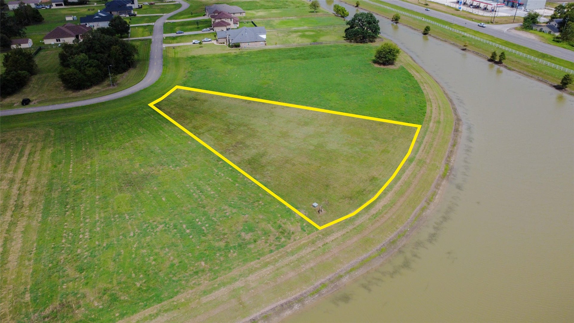 1302 Lakeland Circle, Rosharon, TX 77583 1302 Lakeland Circle, Rosharon, TX 77583