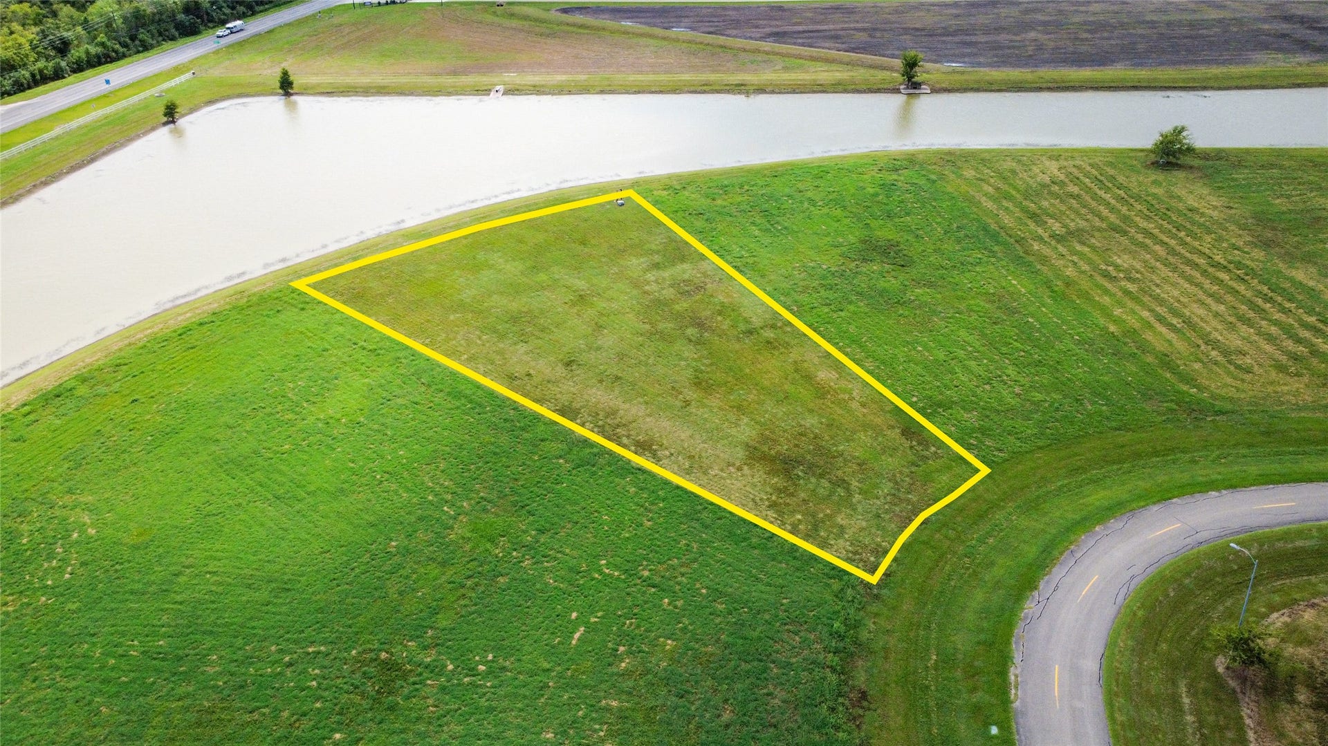 1302 Lakeland Circle, Rosharon, TX 77583 1302 Lakeland Circle, Rosharon, TX 77583