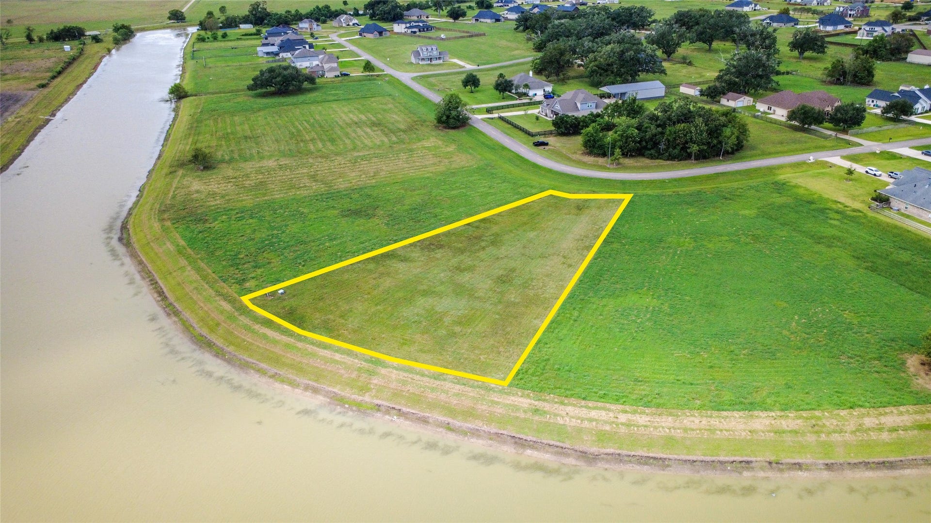 1302 Lakeland Circle, Rosharon, TX 77583 1302 Lakeland Circle, Rosharon, TX 77583