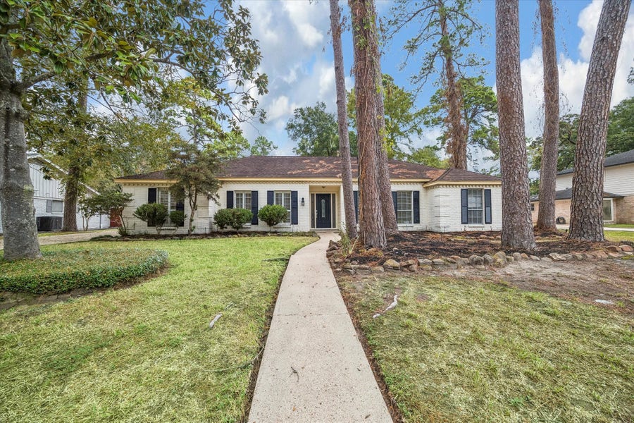 Property photo for 2007 Laurel Hill Drive, Kingwood, TX