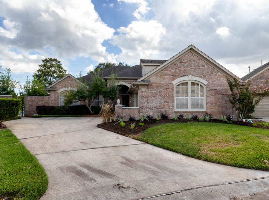 Property photo for 2435 Thorndon Park Court, League City, TX