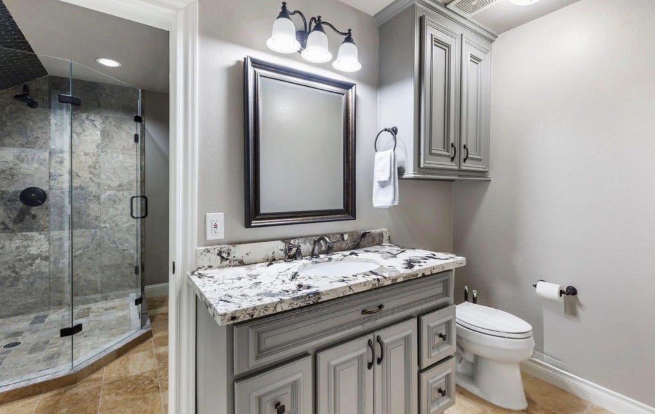 7930 Spring Village Drive, Spring, TX 77389 Full bath with shower upstairs.