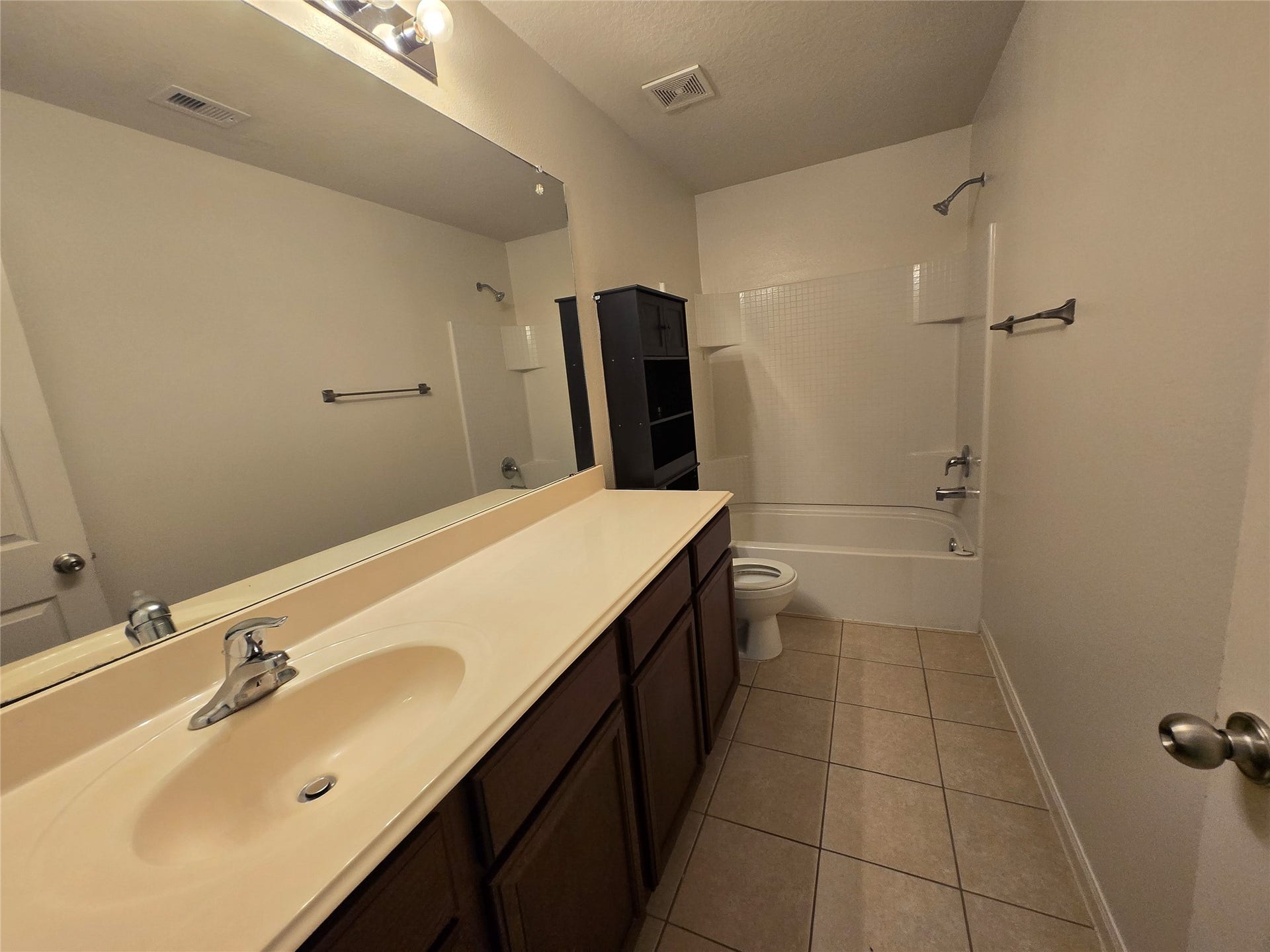 9434 Sapphire Creek Lane, Rosharon, TX 77583 9434 Sapphire Creek Lane, Rosharon, TX 77583