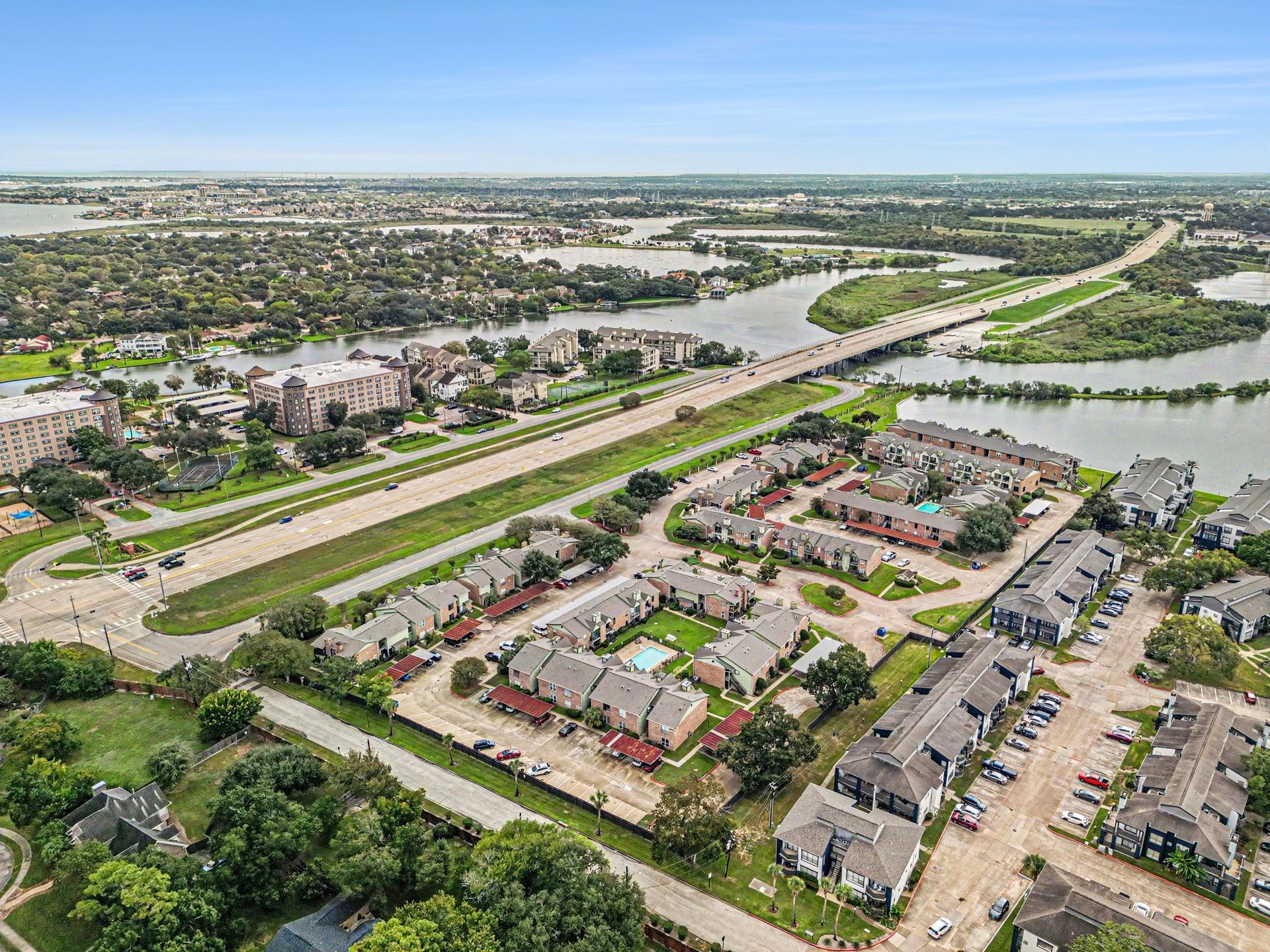 18800 Egret Bay Boulevard, #703, Webster, TX 77058