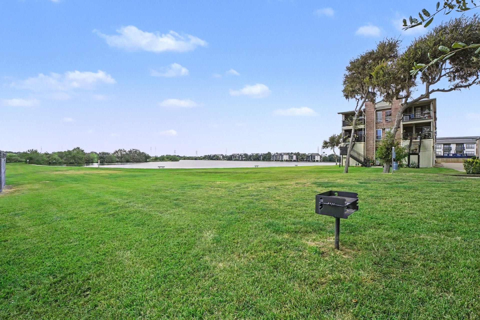 18800 Egret Bay Boulevard, #703, Webster, TX 77058