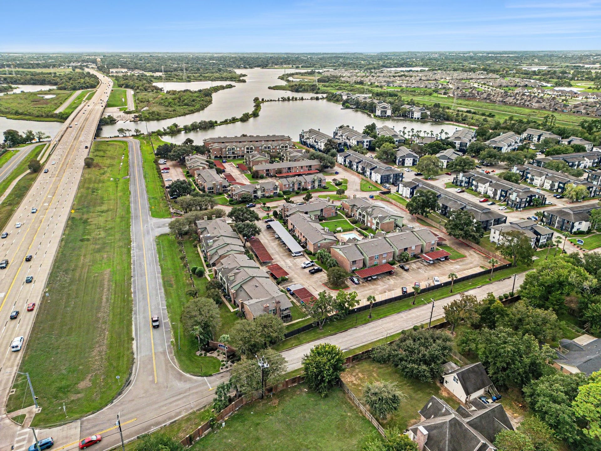 18800 Egret Bay Boulevard, #703, Webster, TX 77058