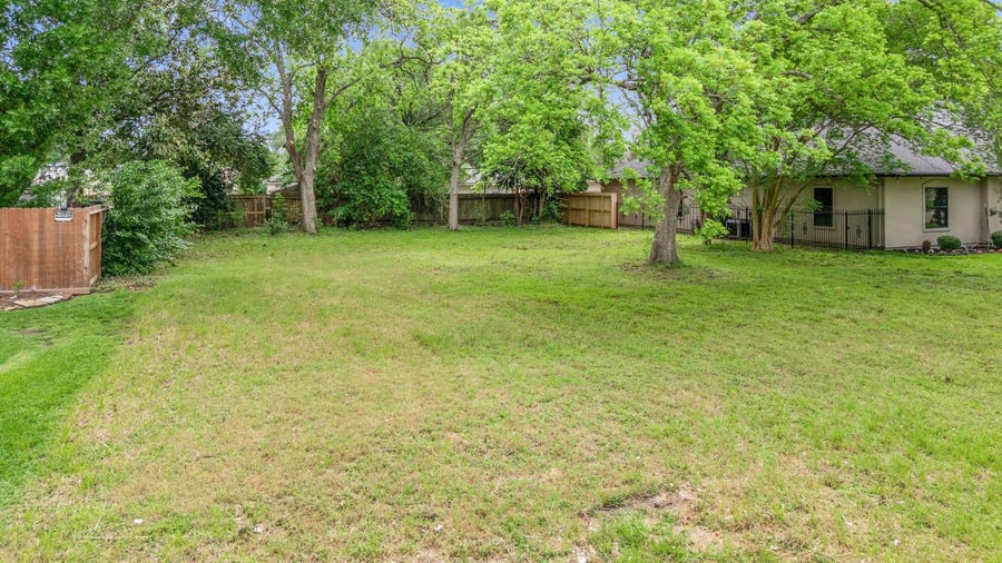 Property photo for 1916 Springrock Lane, Houston, TX