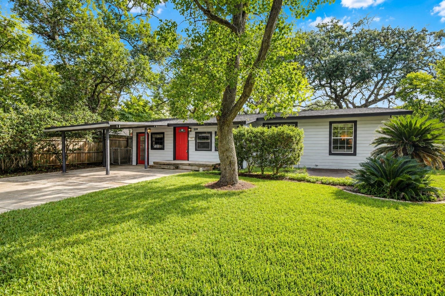 519 Magnolia Street, Lake Jackson, TX 77566 519 Magnolia Street, Lake Jackson, TX 77566