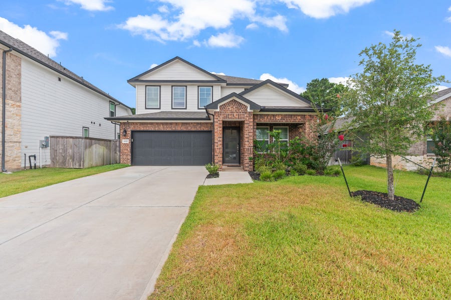 Property photo for 38527 Winding Meadows Drive, Magnolia, TX