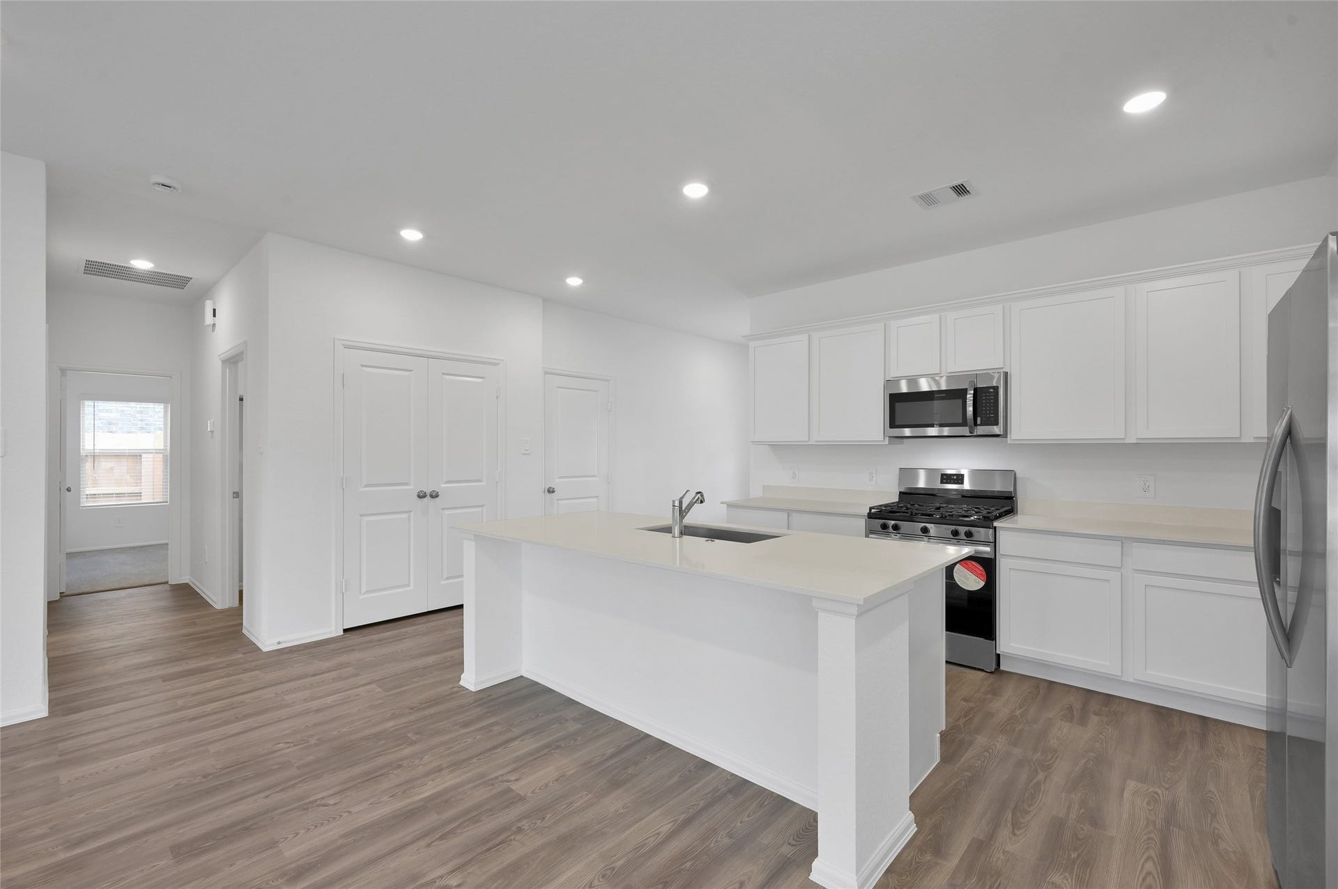 3609 Oakvale Drive, Conroe, TX 77301 3609 Oakvale Drive, Conroe, TX 77301