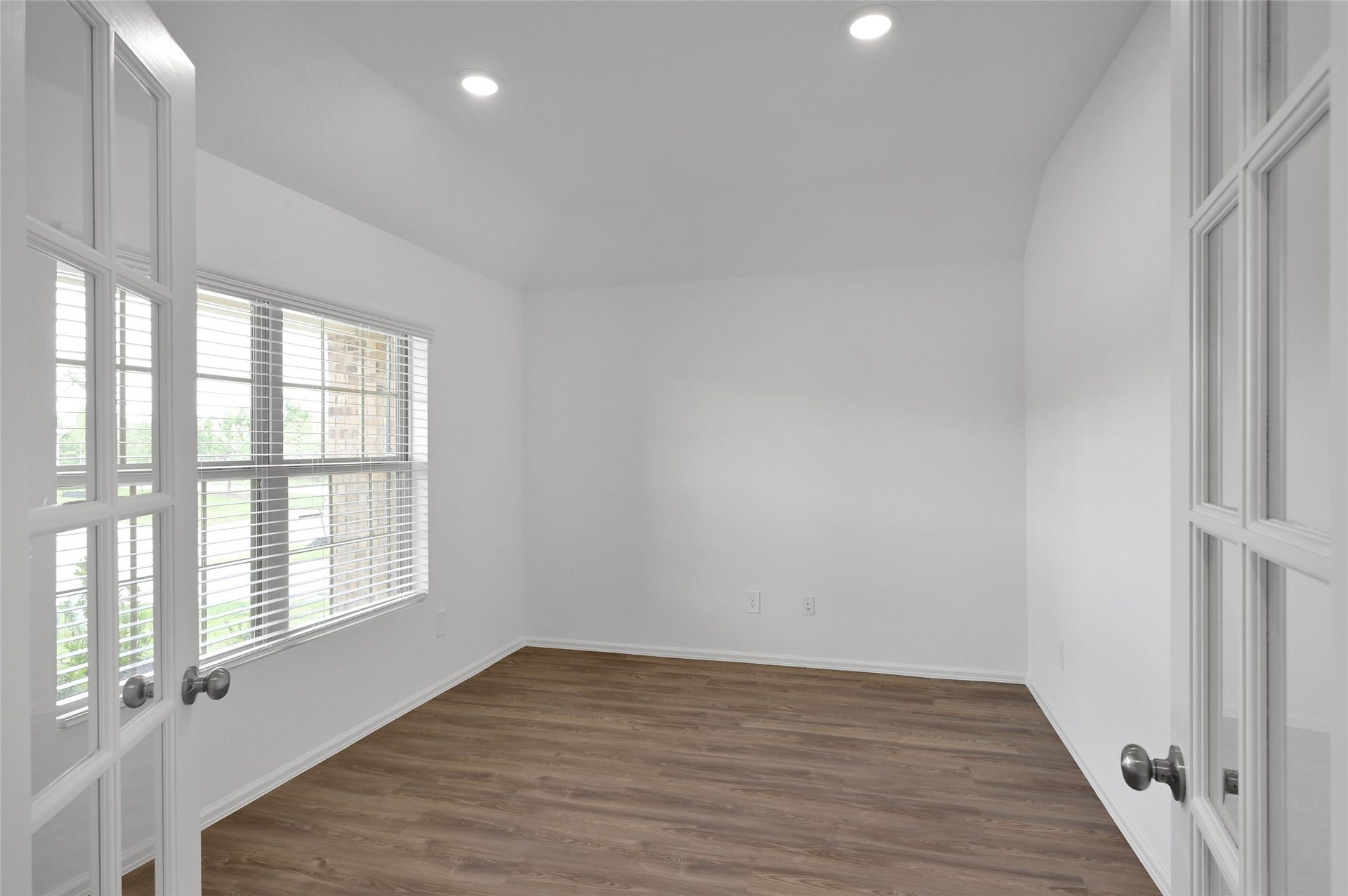 3609 Oakvale Drive, Conroe, TX 77301 3609 Oakvale Drive, Conroe, TX 77301