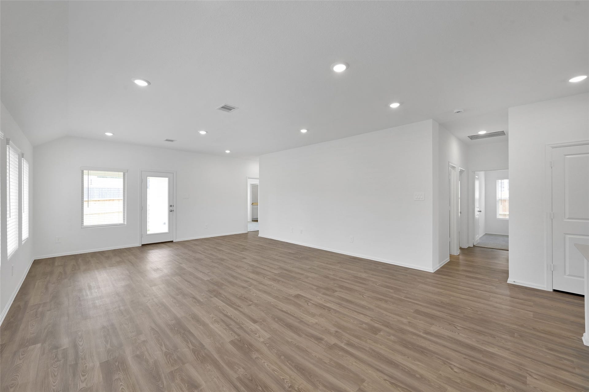 3609 Oakvale Drive, Conroe, TX 77301 3609 Oakvale Drive, Conroe, TX 77301