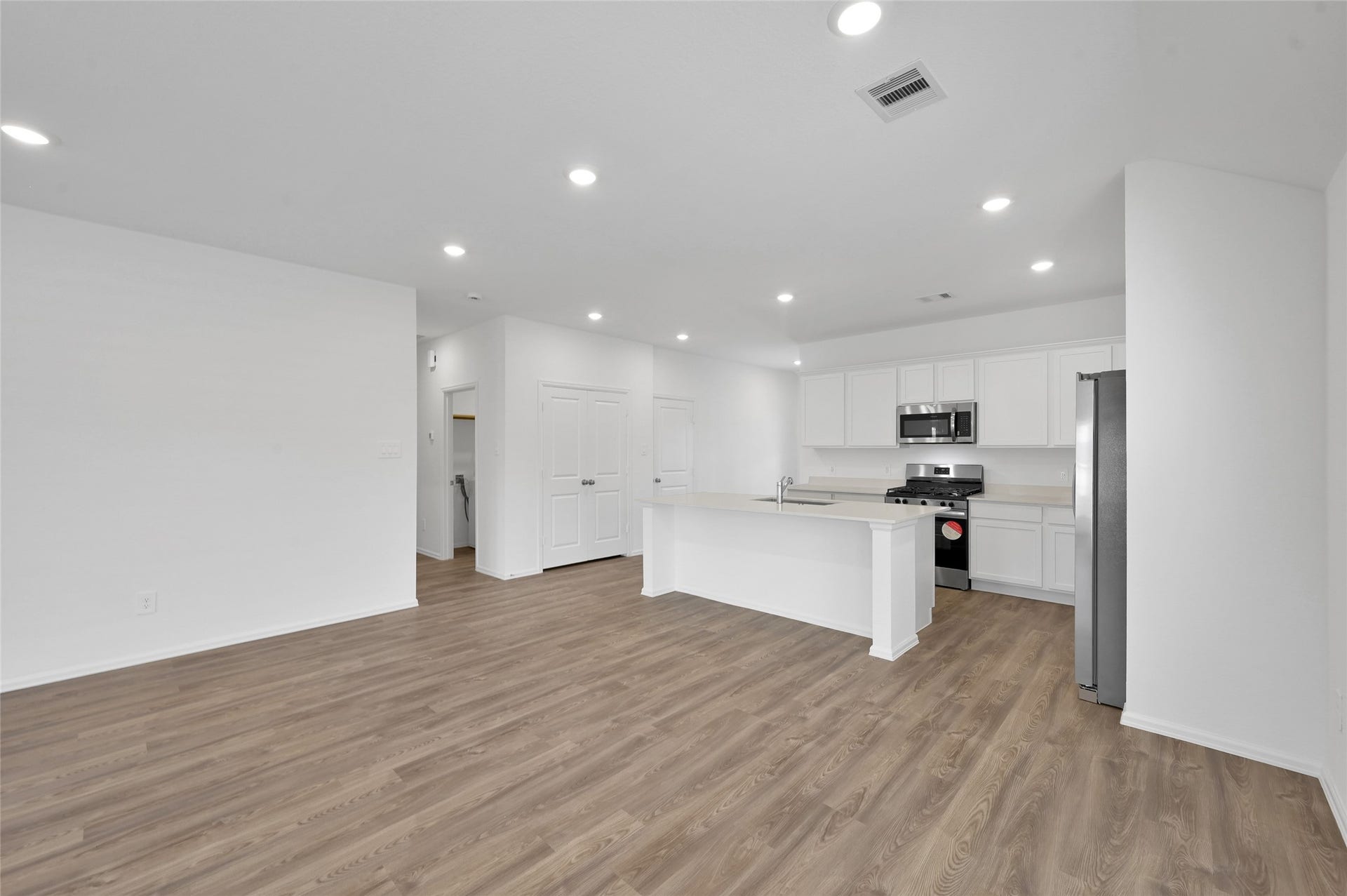 3609 Oakvale Drive, Conroe, TX 77301 3609 Oakvale Drive, Conroe, TX 77301