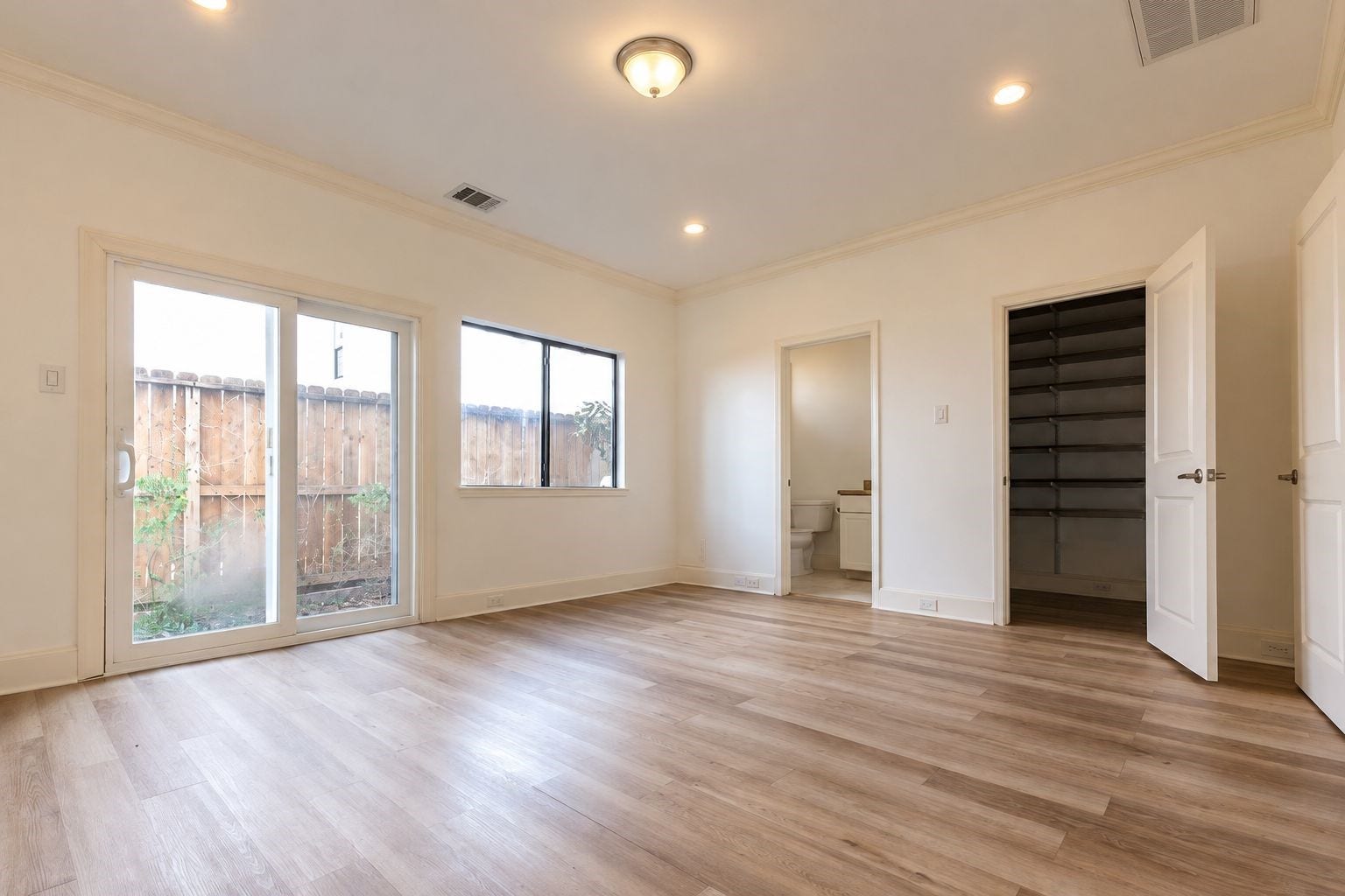 2547 Rusk Street, Houston, TX 77003 2547 Rusk Street, Houston, TX 77003
