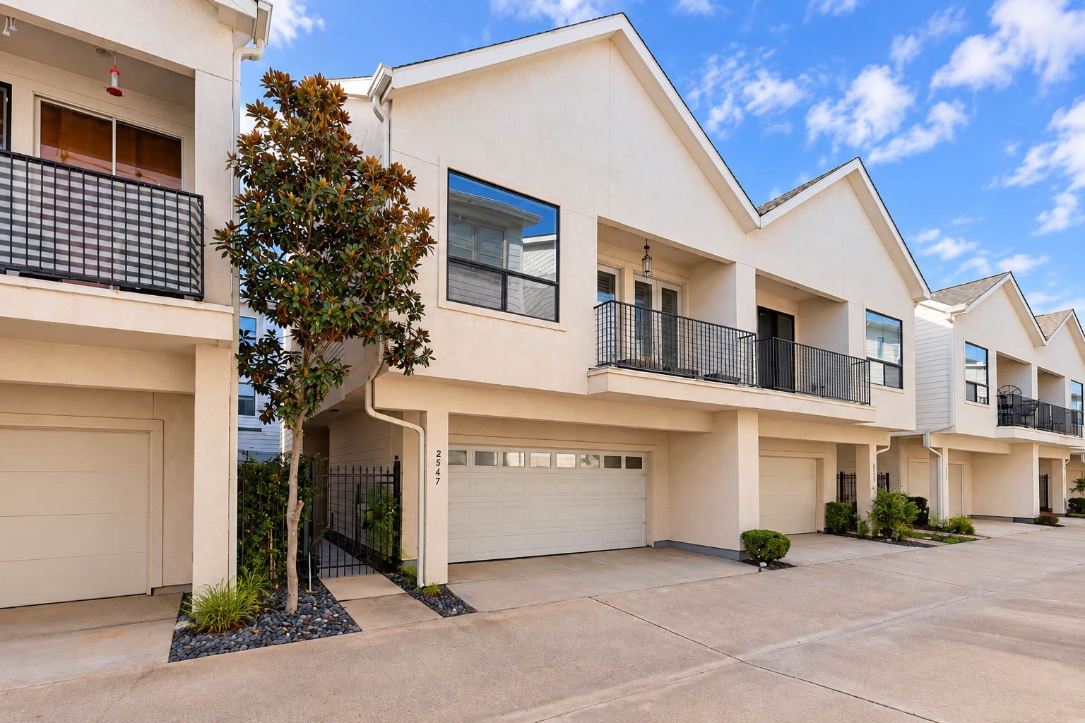 2547 Rusk Street, Houston, TX 77003 2547 Rusk Street, Houston, TX 77003