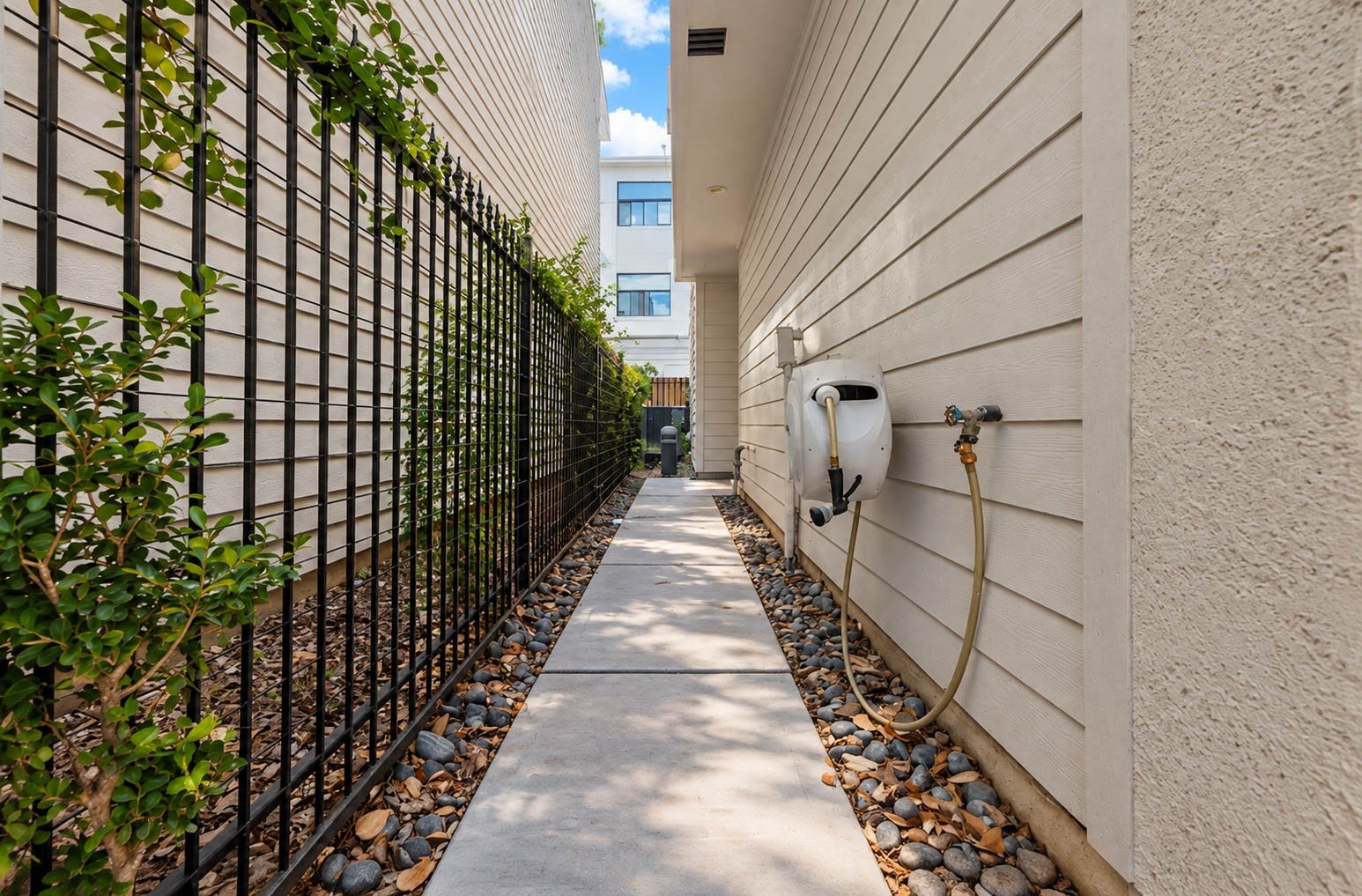 2547 Rusk Street, Houston, TX 77003 2547 Rusk Street, Houston, TX 77003