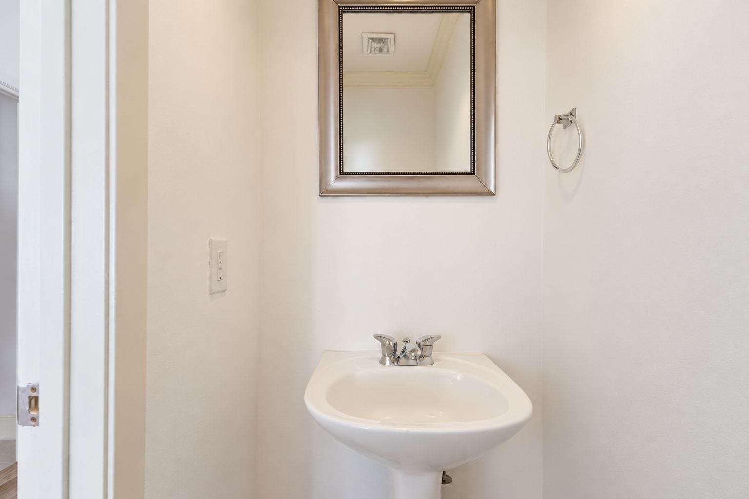 2547 Rusk Street, Houston, TX 77003 2547 Rusk Street, Houston, TX 77003