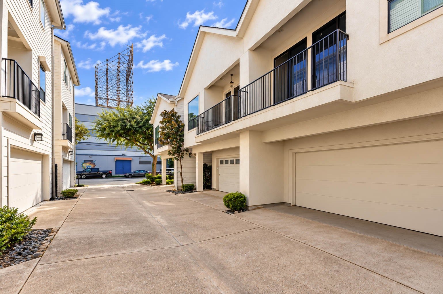 2547 Rusk Street, Houston, TX 77003 2547 Rusk Street, Houston, TX 77003