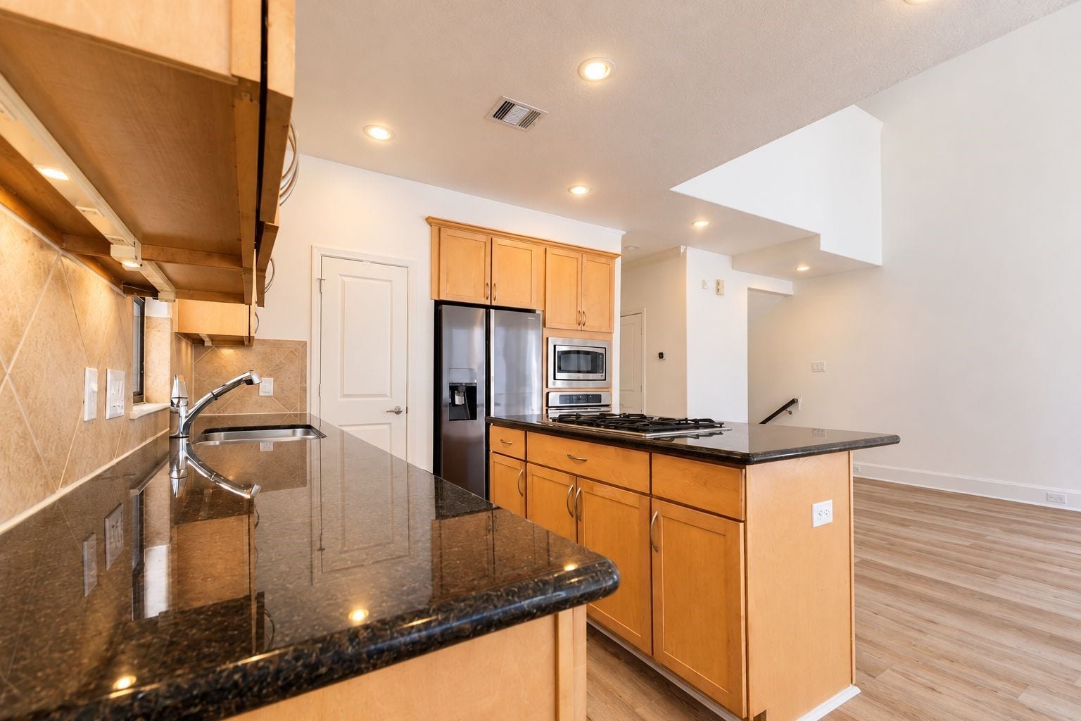 2547 Rusk Street, Houston, TX 77003 2547 Rusk Street, Houston, TX 77003