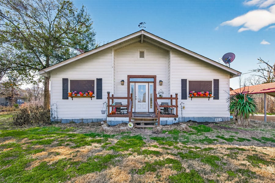 Property photo for 38241 N Bonnie Lake Drive, Hempstead, TX