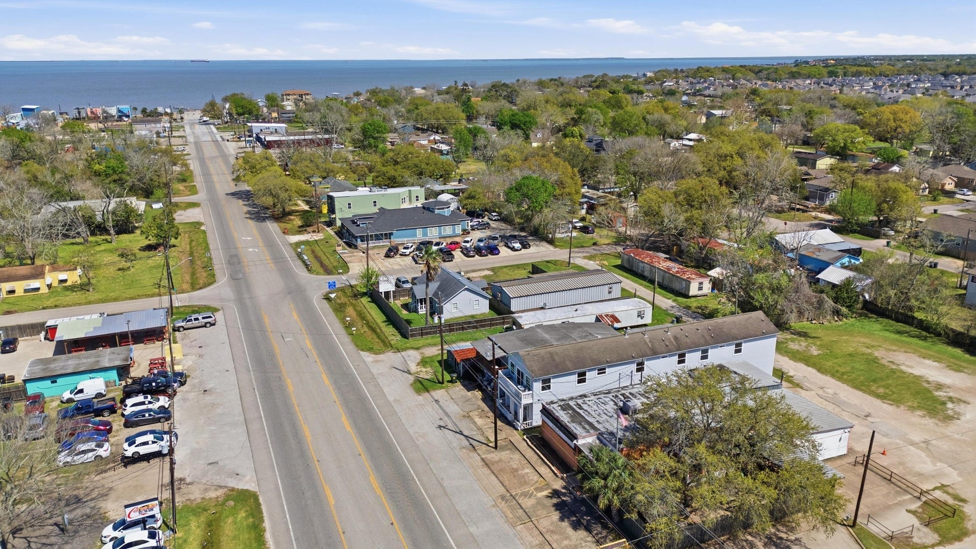 313 Grand Avenue, Bacliff, TX 77518 313 Grand Avenue, Bacliff, TX 77518