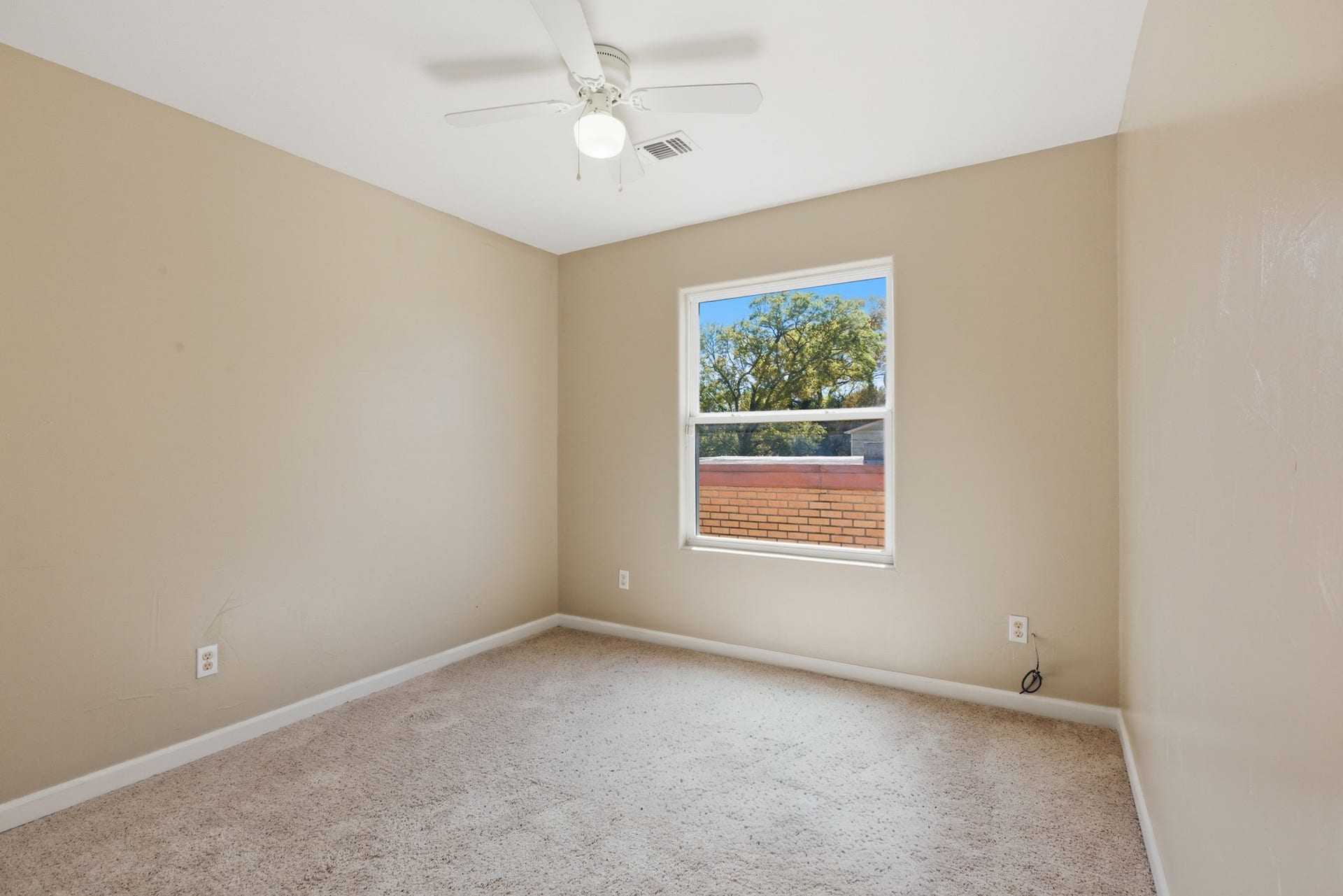 313 Grand Avenue, Bacliff, TX 77518 Bedroom 4 upstairs