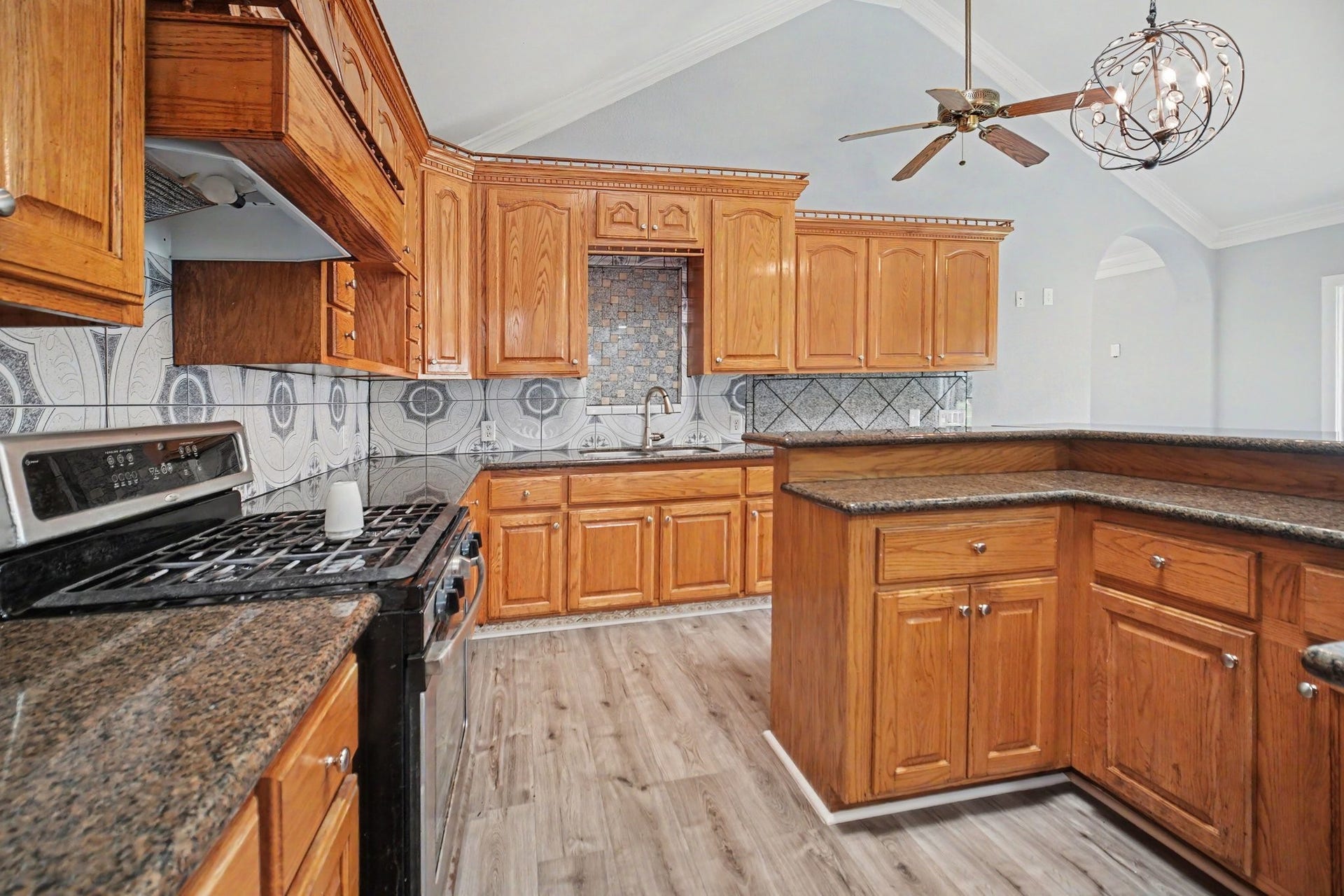 104 Virginia Street, South Houston, TX 77587 Kithcen