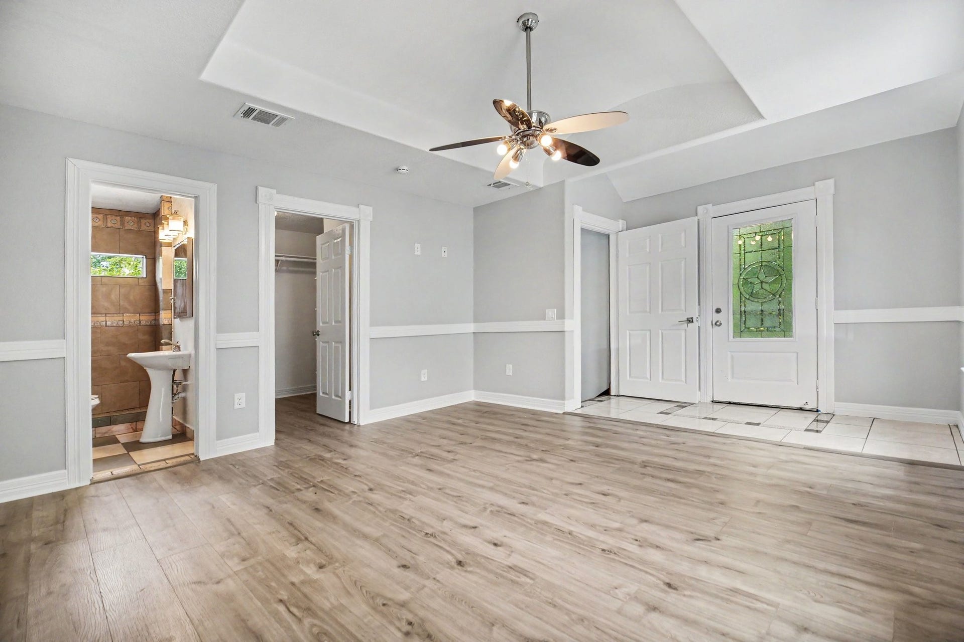 104 Virginia Street, South Houston, TX 77587 Upstairs Master Bedroom
