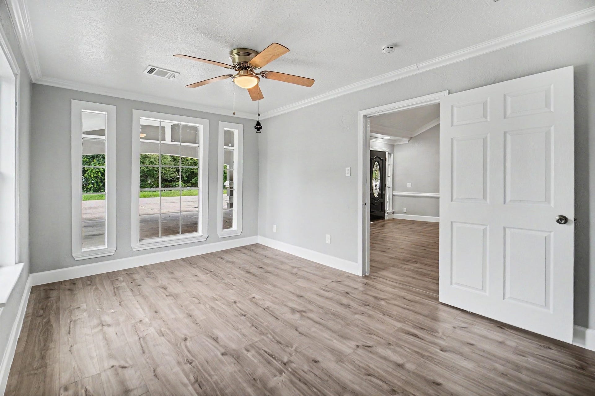 104 Virginia Street, South Houston, TX 77587 Entertainment Room or Bedroom