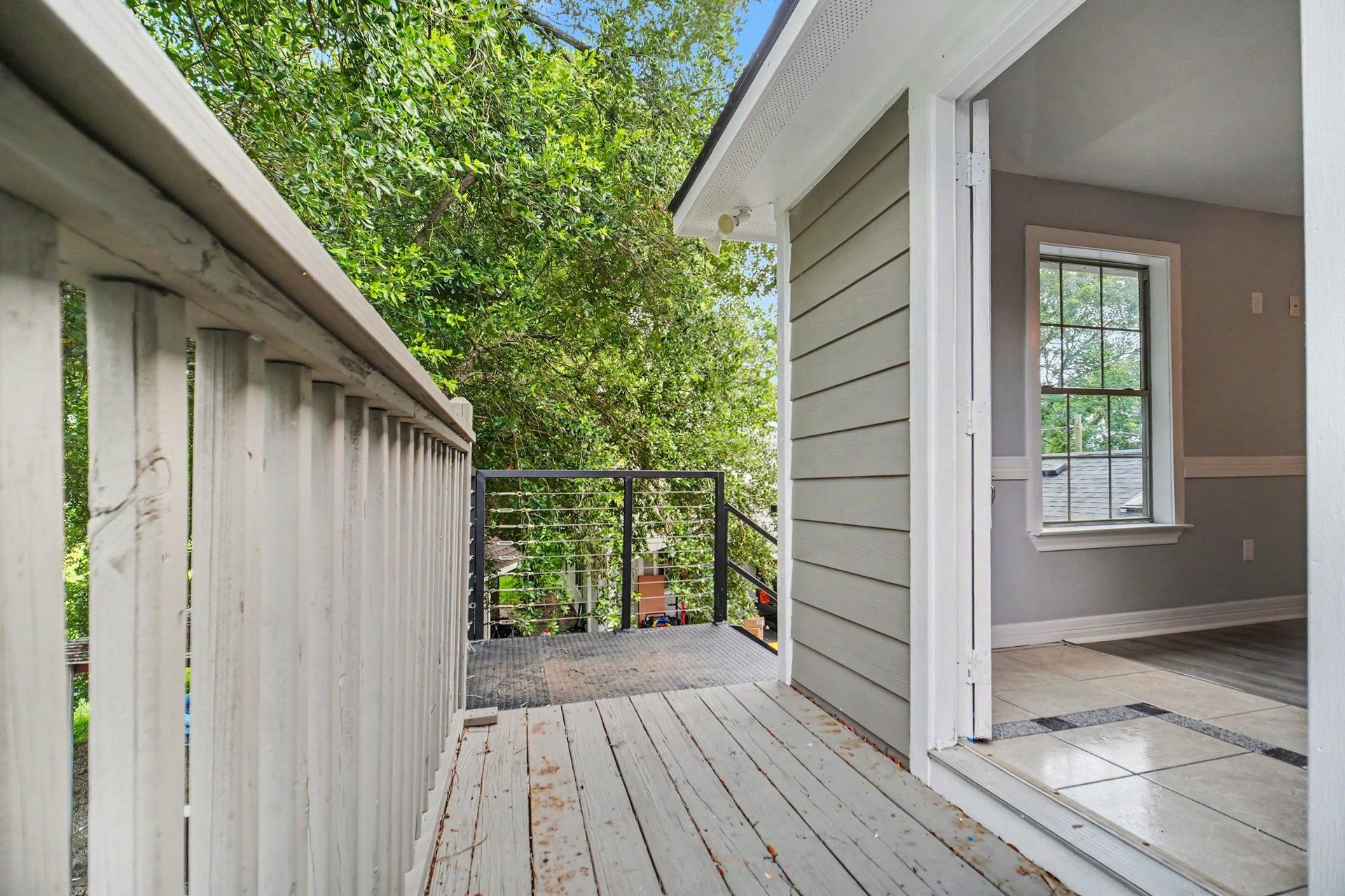 104 Virginia Street, South Houston, TX 77587 Main House Balcony
