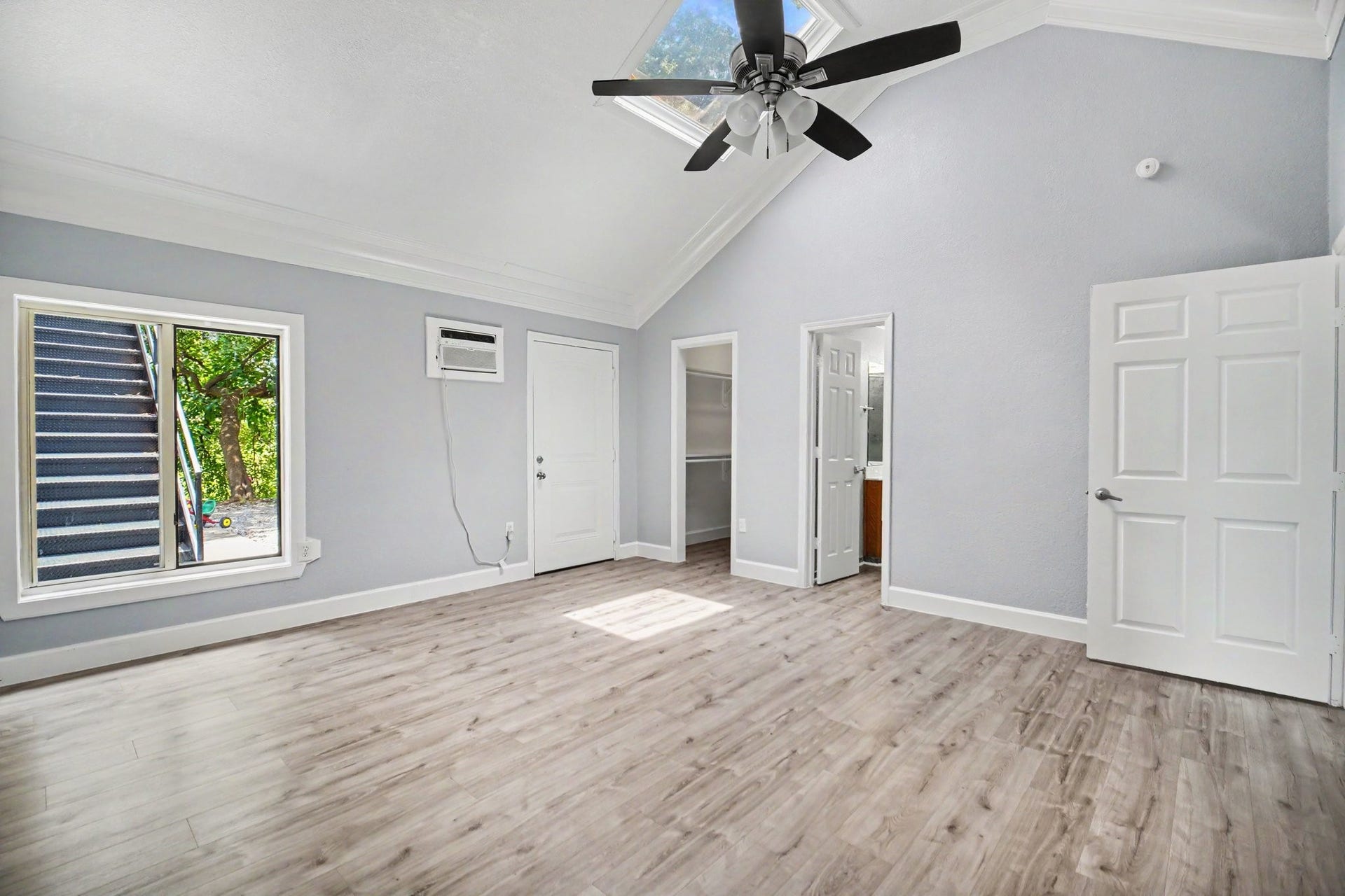104 Virginia Street, South Houston, TX 77587 Master bedroom Downstairs