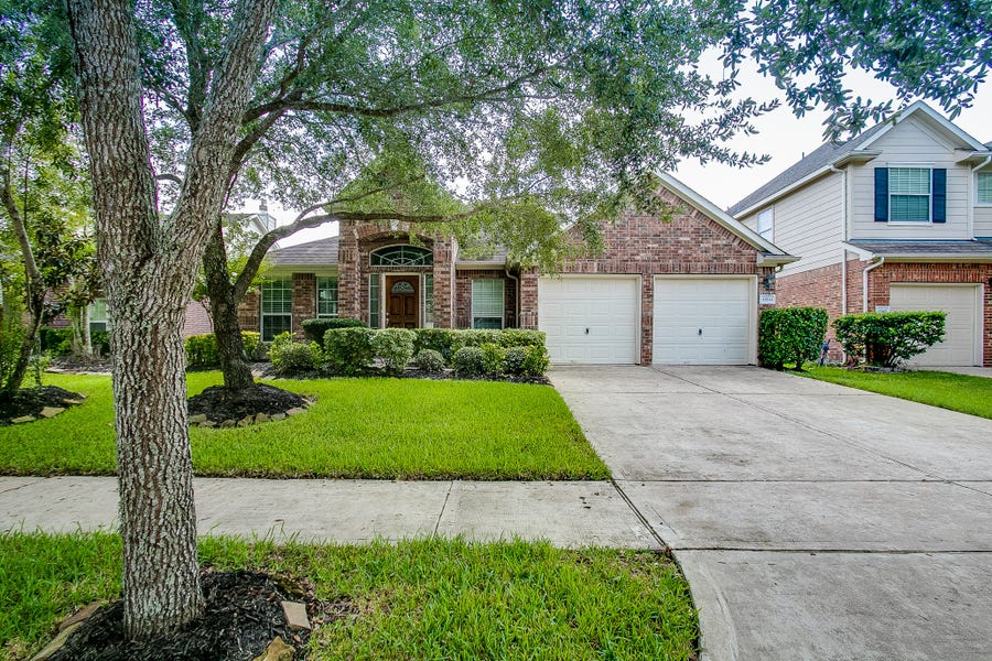 Property photo for 10914 Tattershall Lane, Missouri City, TX