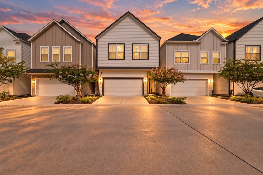 Property photo for 6722 Parker Grove Lane, Houston, TX