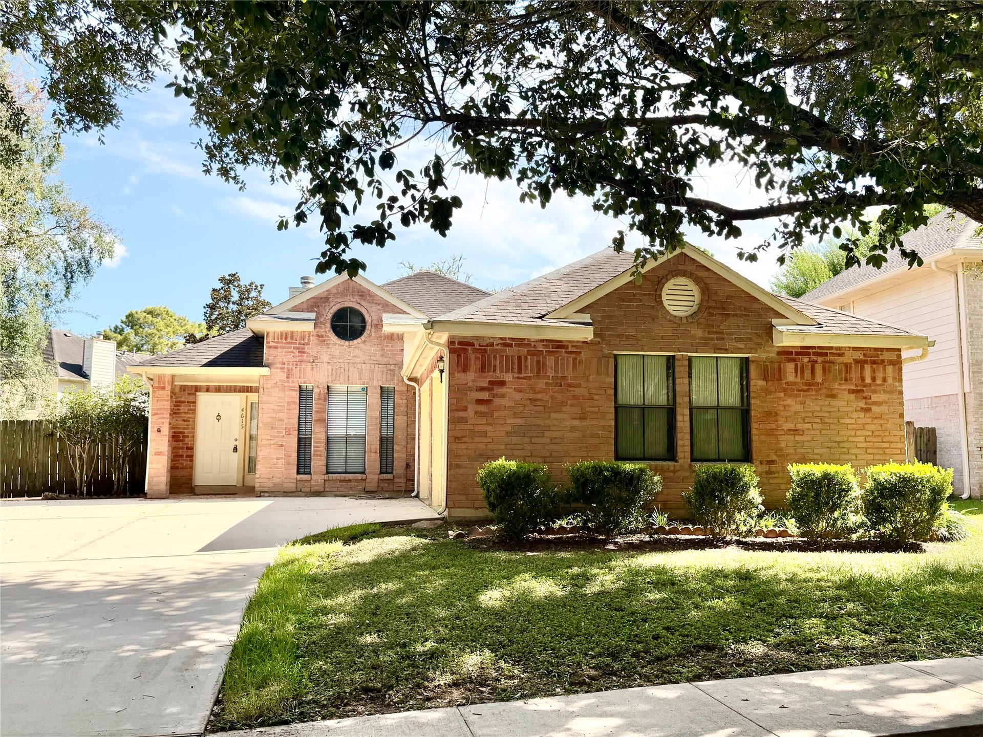 Welcome to 4615 Leicester Way
