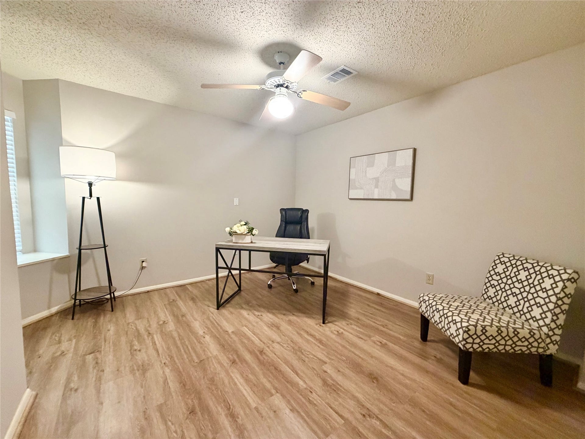 Guest bedroom 2